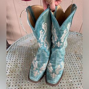 Size 9 corral boots cowgirl boots